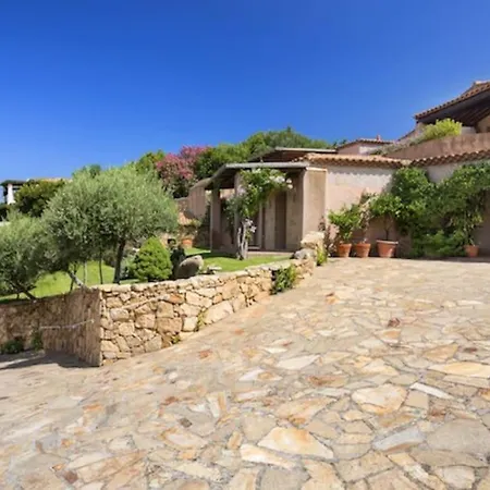 Villa In Center Porto Cervo
